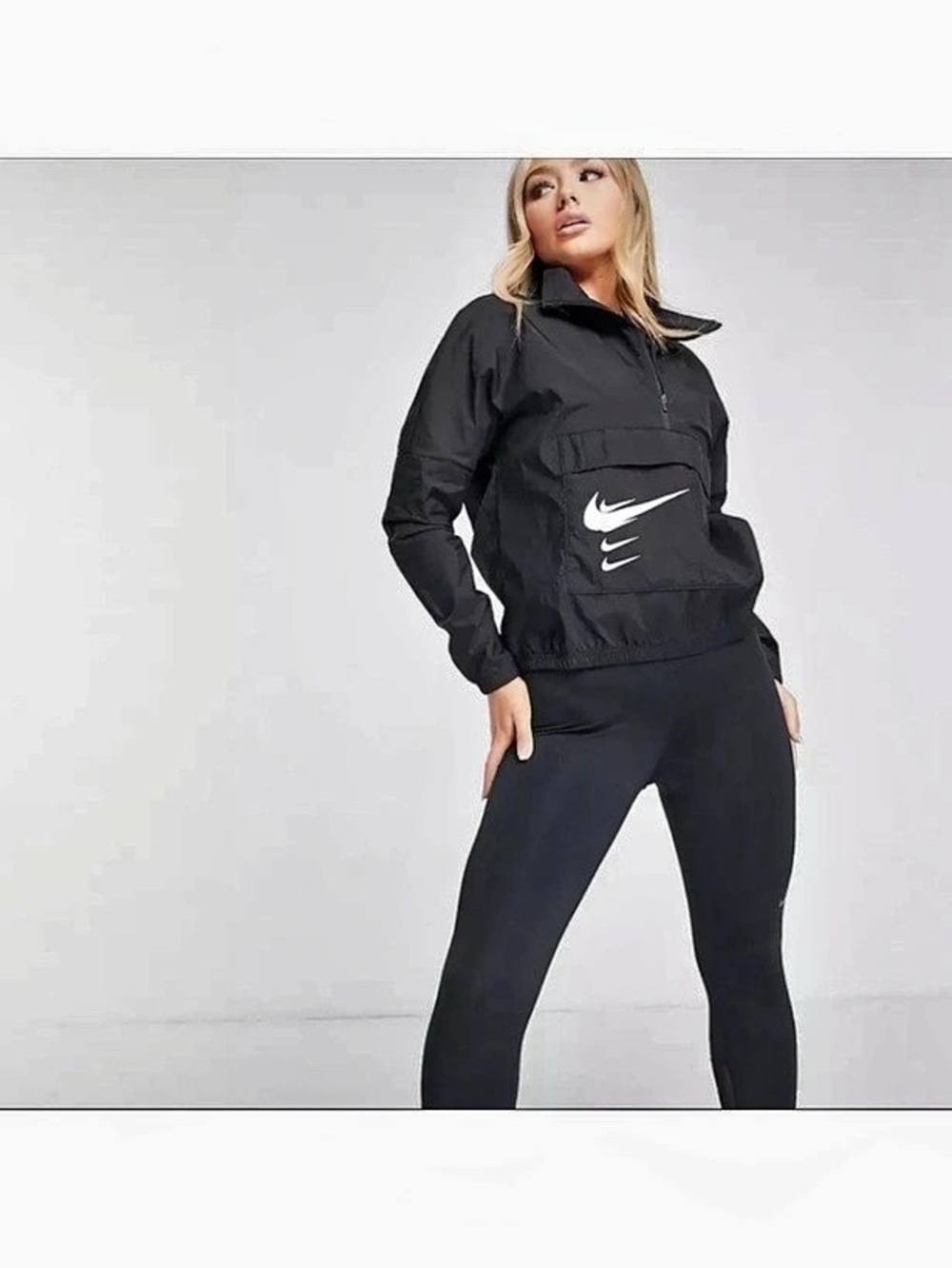 Nike Women’s Swoosh Run Windrunner Jacket Black Running Jacket Size Large